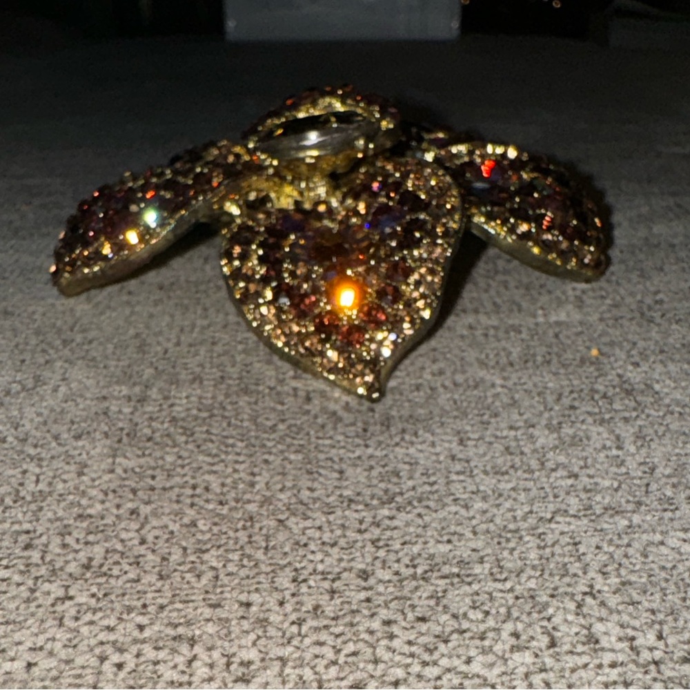 Beautiful Brooch/pin with loop - Picture 9 of 9